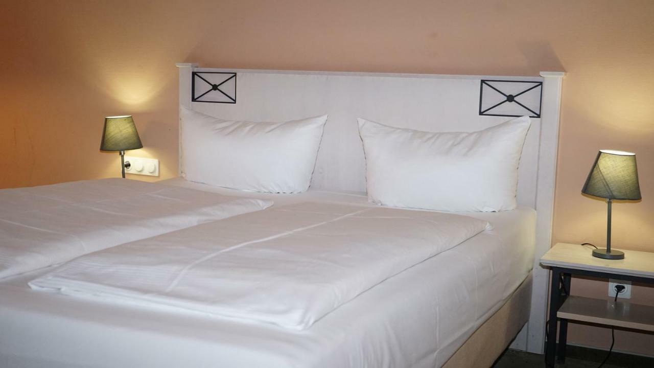 Entree Gross Borstel Garni Hotel Hamburg Exterior photo